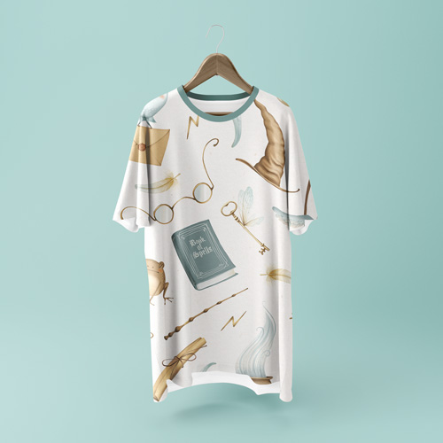 T-shirt with a school of witchcraft and wizardry inspired print