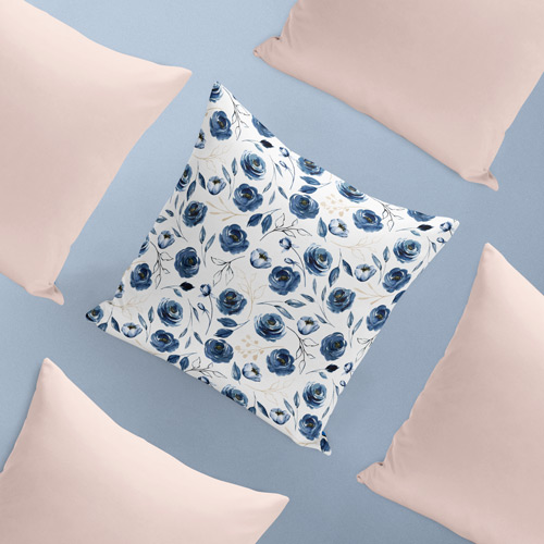 poduszki z tkaniny w róże