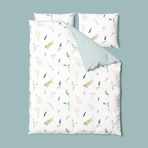 Bed linen with cottage inspired print